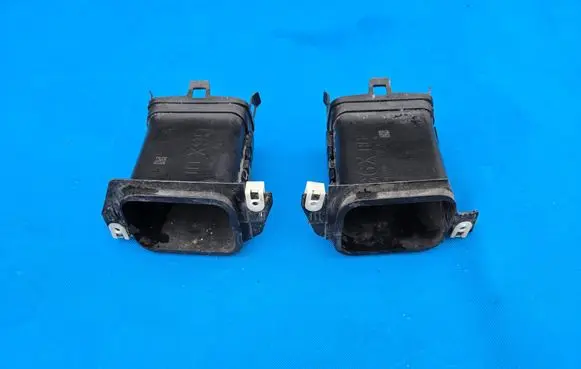 BMW 5 G60 G61 Brake cooling air channel/duct 9883898 9883897