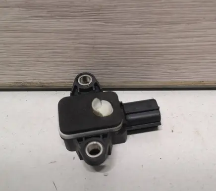 Audi A4 S4 B7 8E 8H Airbag deployment crash/impact sensor 8P0955557 011309 290805
