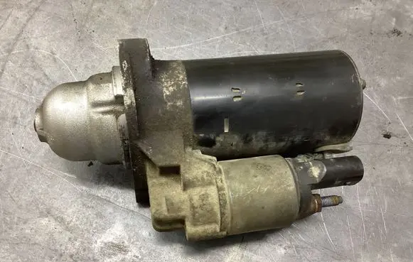 Audi A6 S6 C6 4F Starter motor 0001109258