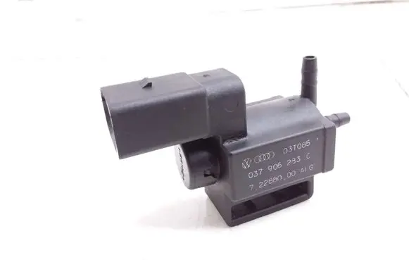 Audi A3 S3 8P Brake central valve 037906283C