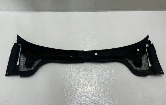 Audi A1 Wiper trim 82B819404B