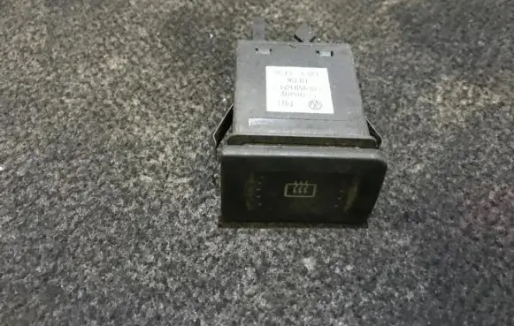 Volkswagen Golf IV Windscreen/window heater switch 1j0959621c