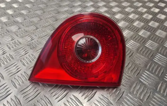 Volkswagen Golf V Tailgate rear/tail lights 1K6945093G