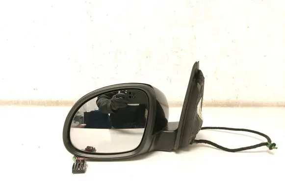 Volkswagen Tiguan Front door electric wing mirror 5N2857501AE
