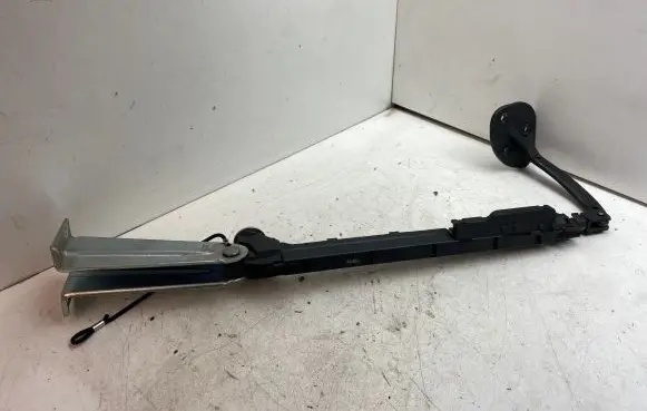 Mercedes-Benz CLK AMG A209 C209 Convertible roof hinge A2098201810 A2097500390