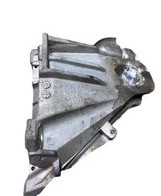 BMW X5 E70 Engine mounting bracket 6790022