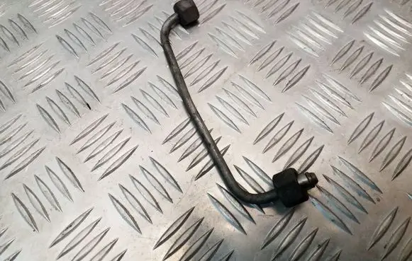 Fuel injector supply line/pipe
