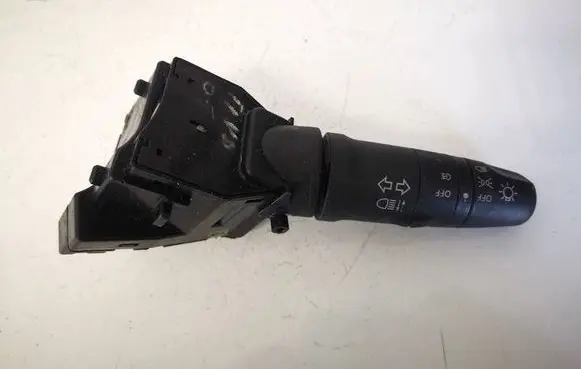 Nissan Primera Indicator stalk 25540AV620