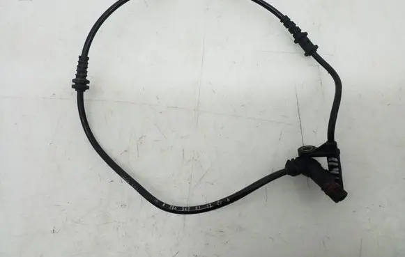 Mercedes-Benz C W204 ABS brake wheel speed sensor A2045400117