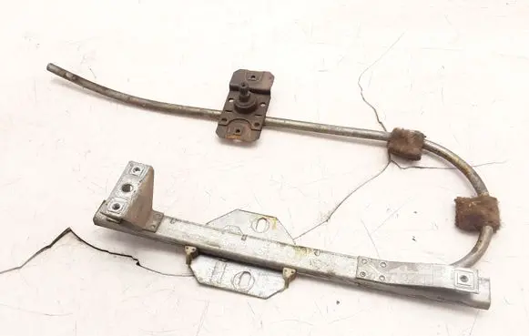 Rear door manual window regulator