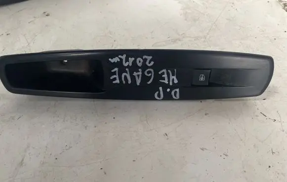 Renault Megane III Electric window control switch 0442016391