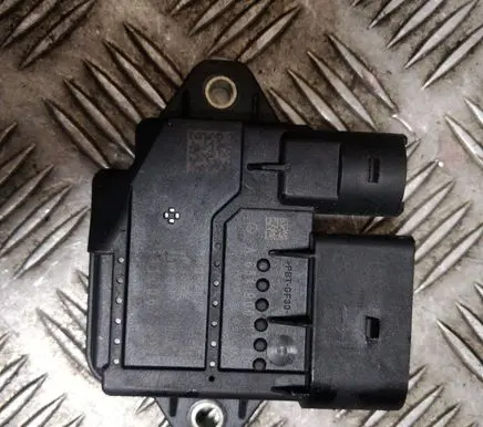 Mercedes-Benz E W213 Glow plug pre-heat relay A6549001300