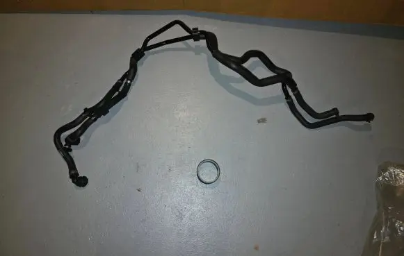 Mercedes-Benz GLE (W166 - C292) Engine coolant pipe/hose A1665001077 DEC09114 79000MB