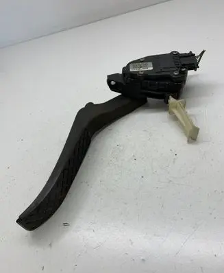 Volkswagen Touareg I Accelerator throttle pedal 7L6721507 6PV00777025