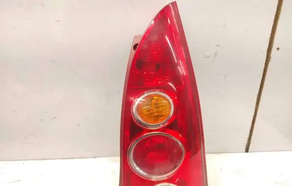 Mazda Premacy Rear/tail lights 22061961