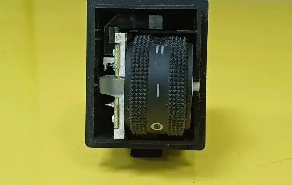 Audi A6 S6 C5 4B Headlight level height control switch 4F0941301A