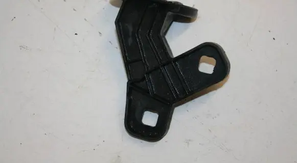 BMW 7 E38 Front bumper mounting bracket 51118193157