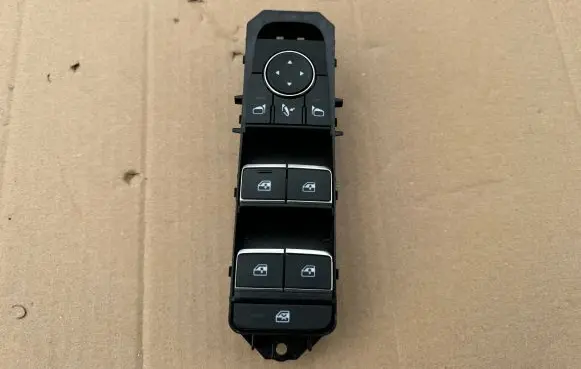 Nissan Qashqai J12 Quarter vent window switch 25401-6TA5A S2410R030