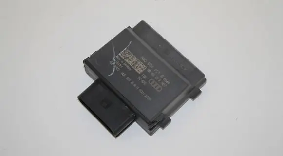 Audi A4 S4 B9 Fuel injection pump control unit/module 8W0906121B