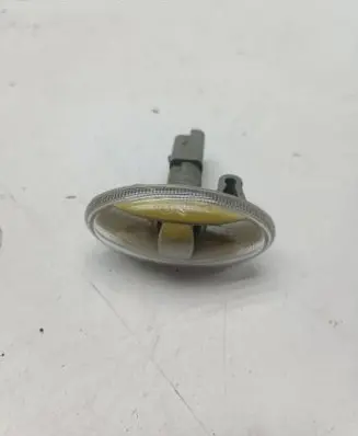 Peugeot 407 Front fender indicator light 9680057480