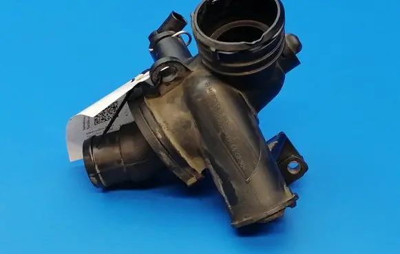 Thermostat/thermostat housing