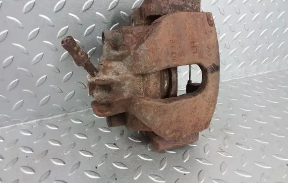 Volvo XC70 Front brake caliper