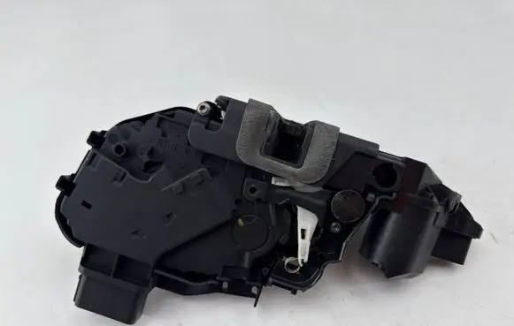 Ford S-MAX Front door lock 8S7AA21813FA
