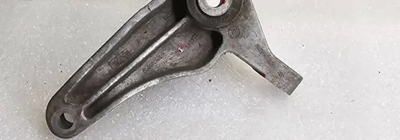 Volvo V50 Engine mounting bracket 326B46