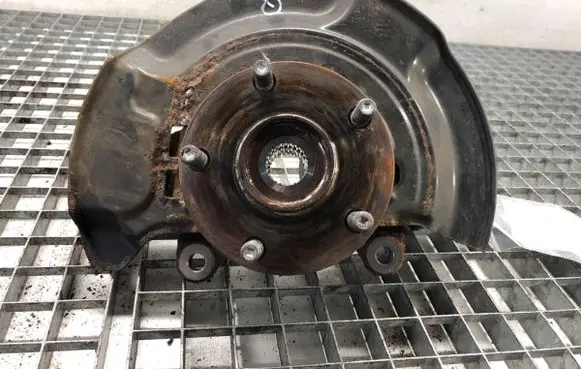 Toyota Auris E180 Front wheel hub spindle knuckle