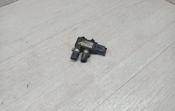 Peugeot 308 Exhaust gas pressure sensor 9662143180 11027105