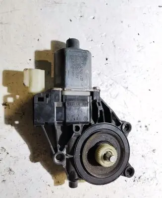 Ford Fiesta Front door window regulator motor 0130822407