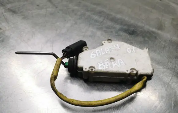 Fuel tank cap lock motor