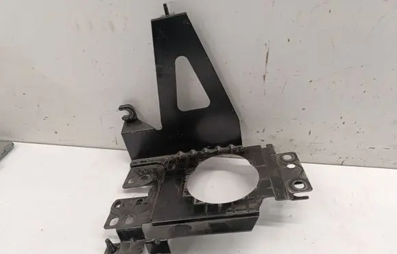 Nissan Qashqai J12 Battery bracket 