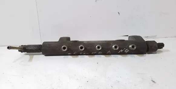 Nissan Primera Fuel main line pipe