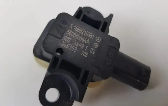 Mercedes-Benz B W246 W242 Airbag deployment crash/impact sensor A1668210351
