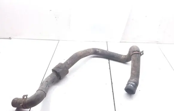 Volkswagen Touareg I Engine coolant pipe/hose 