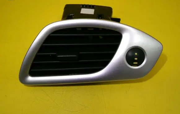 Renault Scenic III - Grand scenic III Dashboard side air vent grill/cover trim 1012127