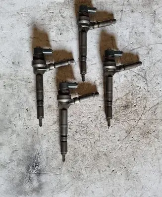 Opel Astra H Fuel injectors set 0445110175 0445110