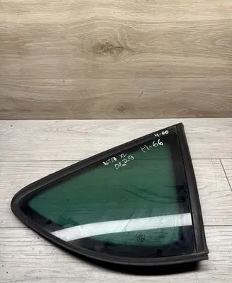 Seat Altea XL Rear side window 5P8845042