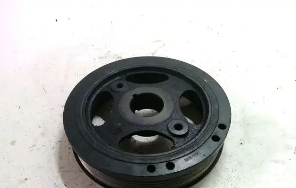 Toyota Avensis T250 Crankshaft pulley 134080R011