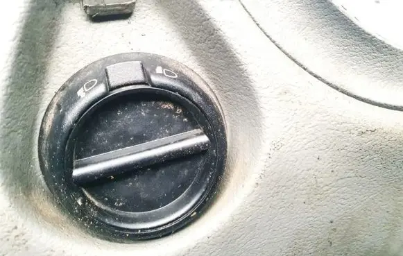 Renault Master II Light switch 7700352939