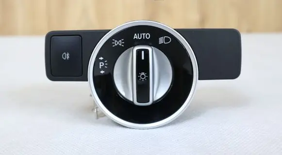Mercedes-Benz B W246 W242 Light switch 2129050851 A2129050851