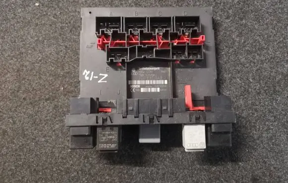 Volkswagen PASSAT B6 Comfort/convenience module 3C0937049J F005V00530 H137S1301