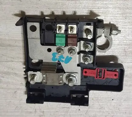 Fiat 500X Battery relay fuse