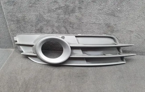 Front fog light trim/grill