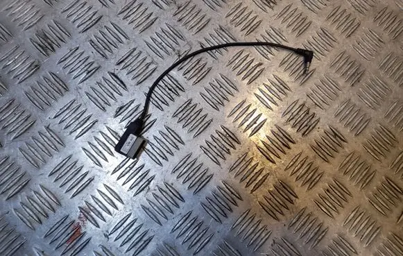 Volkswagen Touareg II iPod connector socket 7P6035443