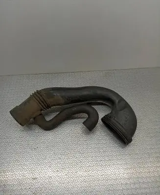 BMW 5 E39 Intercooler hose/pipe 2248154