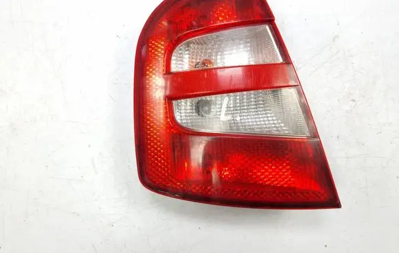 Skoda Fabia Mk1 (6Y) Rear/tail lights 6Y6945095B
