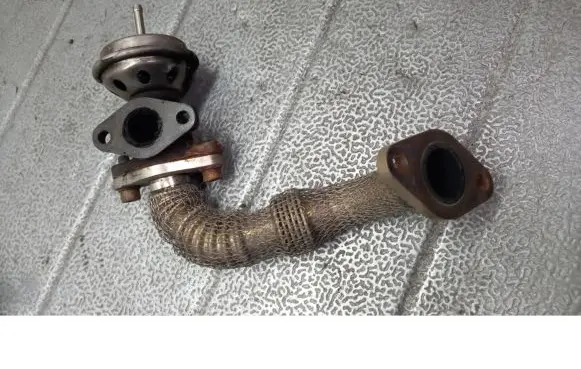 Audi A4 S4 B5 8D Coolant heater control valve 