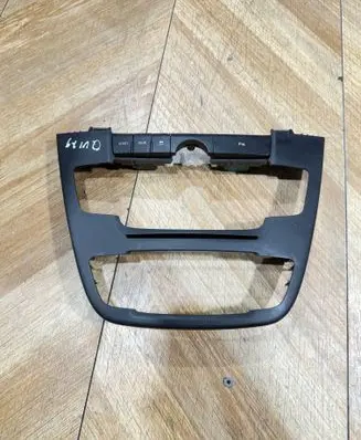 Opel Insignia A Radio/GPS head unit trim 13273253 081226